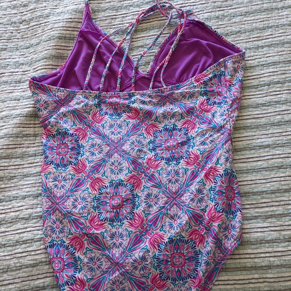 Bathing suit - Picture 3 of 5